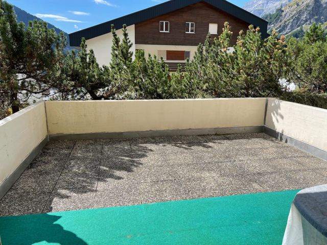 Montanji 5 – Appartement avec terrasse près de la Gemmi